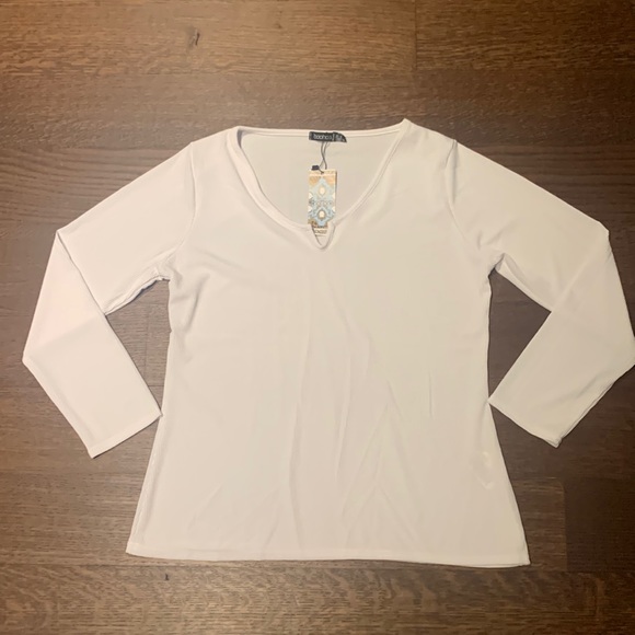 ⭐️Ribbed Notch Neck T-Shirt - Picture 4 of 7